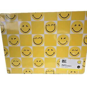 NWT SET OF 4 YELLOW SMILEY FACE CORK PLACEMATS CHARGER 12x16" Retro Hippie Fun